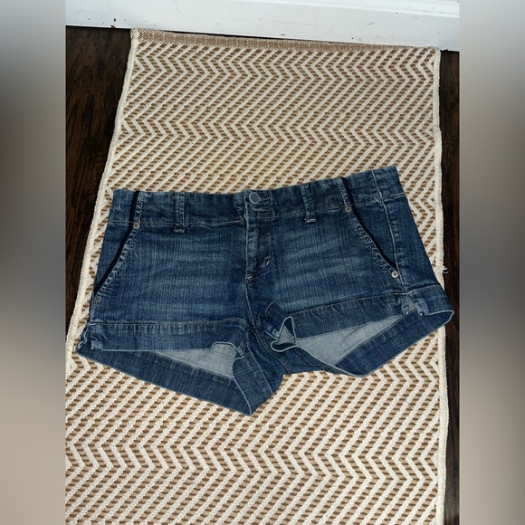 American Eagle outfitters size 8 bundle of 3 pair of jean shorts Y2K style - Picture 4 of 7